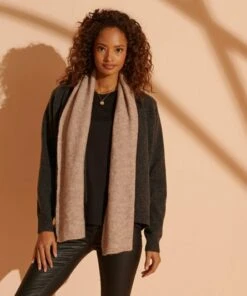 SUPERDRY Alpaca Blend Blanket Scarf Black -Superdry Studios upload9223368955665771224 1